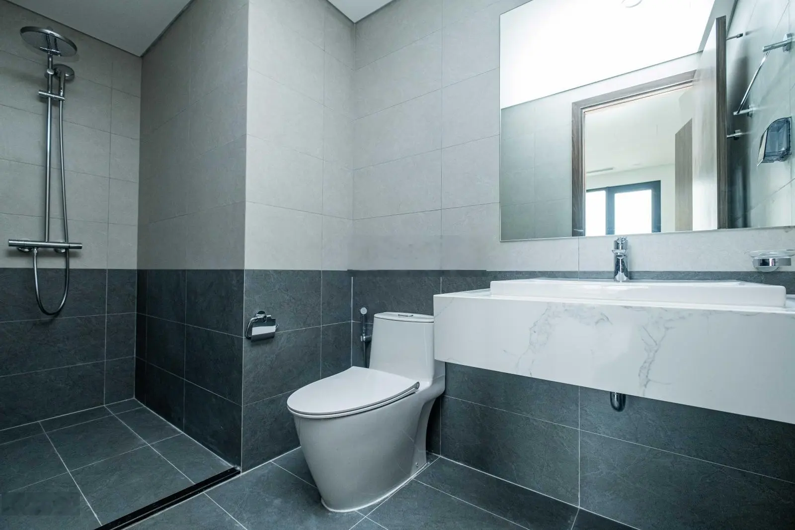 Căn góc 2PN rẻ nhất phân khu The Beverly, bàn giao full thiết bị, view sông cực đẹp, lh 0936 785 ***