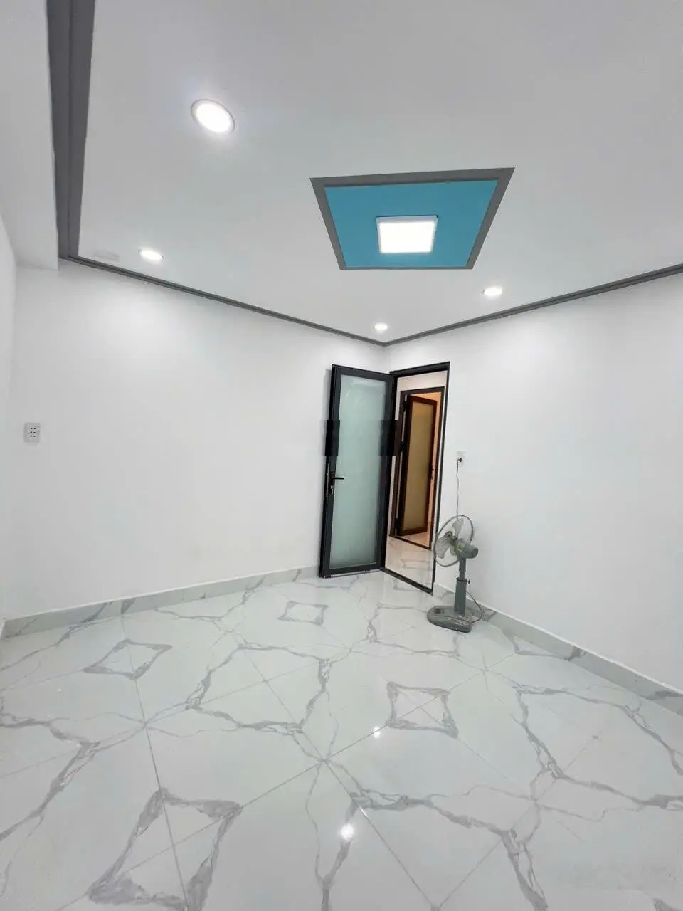 Nhà đẹp Lạc Long Quân, Phường 3, Quận 11, giá chỉ 3 tỷ 990 triệu (thương lượng nhẹ)