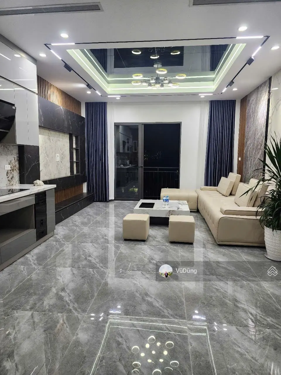 Bán nhà phân lô Phúc Đồng 918, Long Biên DT 50M2, 8 Tầng, MT 4.3M, Vỉa hè, ô tô tránh, lô góc.