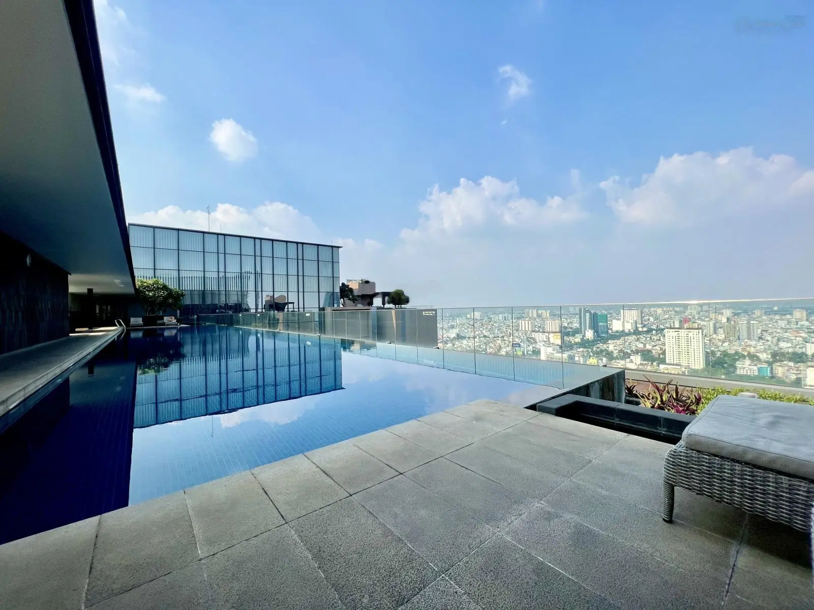 Bán căn hộ chung cư 3 pn 110m2, giá 23,5 tỷ vnd suất spa tại the marq, nguyễn đình chiểu, quận 1