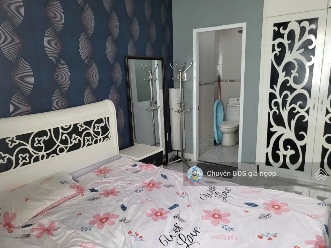 Cực hot! Nhà 1 trệt 2 lầu ngay vòng xoay Phú Hữu Có dòng thu nhập sẵn hàng tháng 12tr/ tháng - SHR