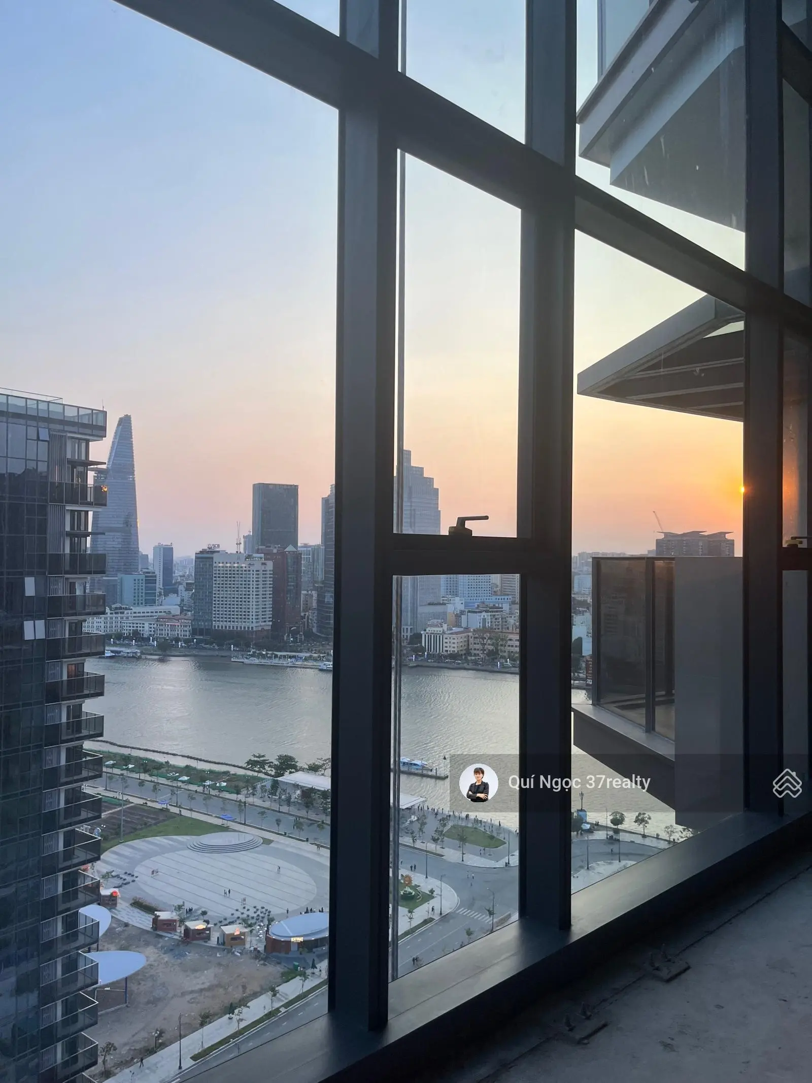 Bán cặp Loft hoa hậu Opera 5PN view sông Q1