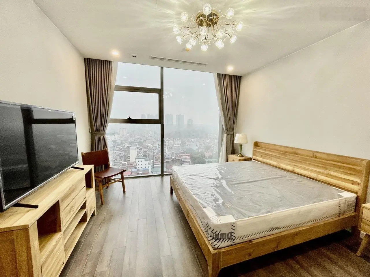 Chuyển nhượng căn hộ DT 92m2 thiết kế 3 ngủ toà The Nine- 9 Phạm Văn Đồng, sổ đỏ, full đồ bàn giao.