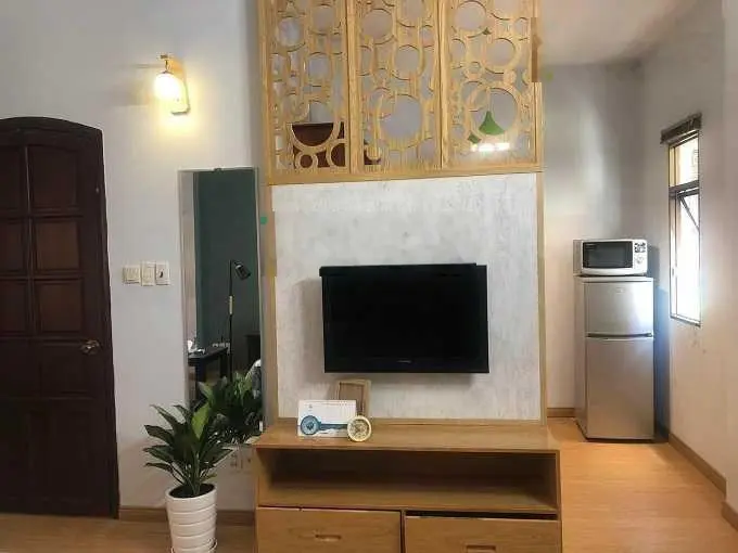 Bán CHDV hạ chào 1,6 tỷ, Lê Thánh Tôn, Bến Nghé, Q1, 75m2, 6 tầng, ngang 8m