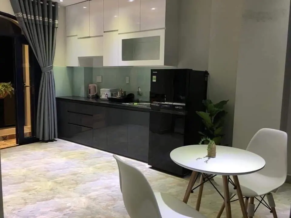 Bán gấp nhà căn góc 2 mặt tiền Trần Hữu Trang, thông Nguyễn Văn Trỗi, 6mx12m, HĐ thuê 40tr/tháng