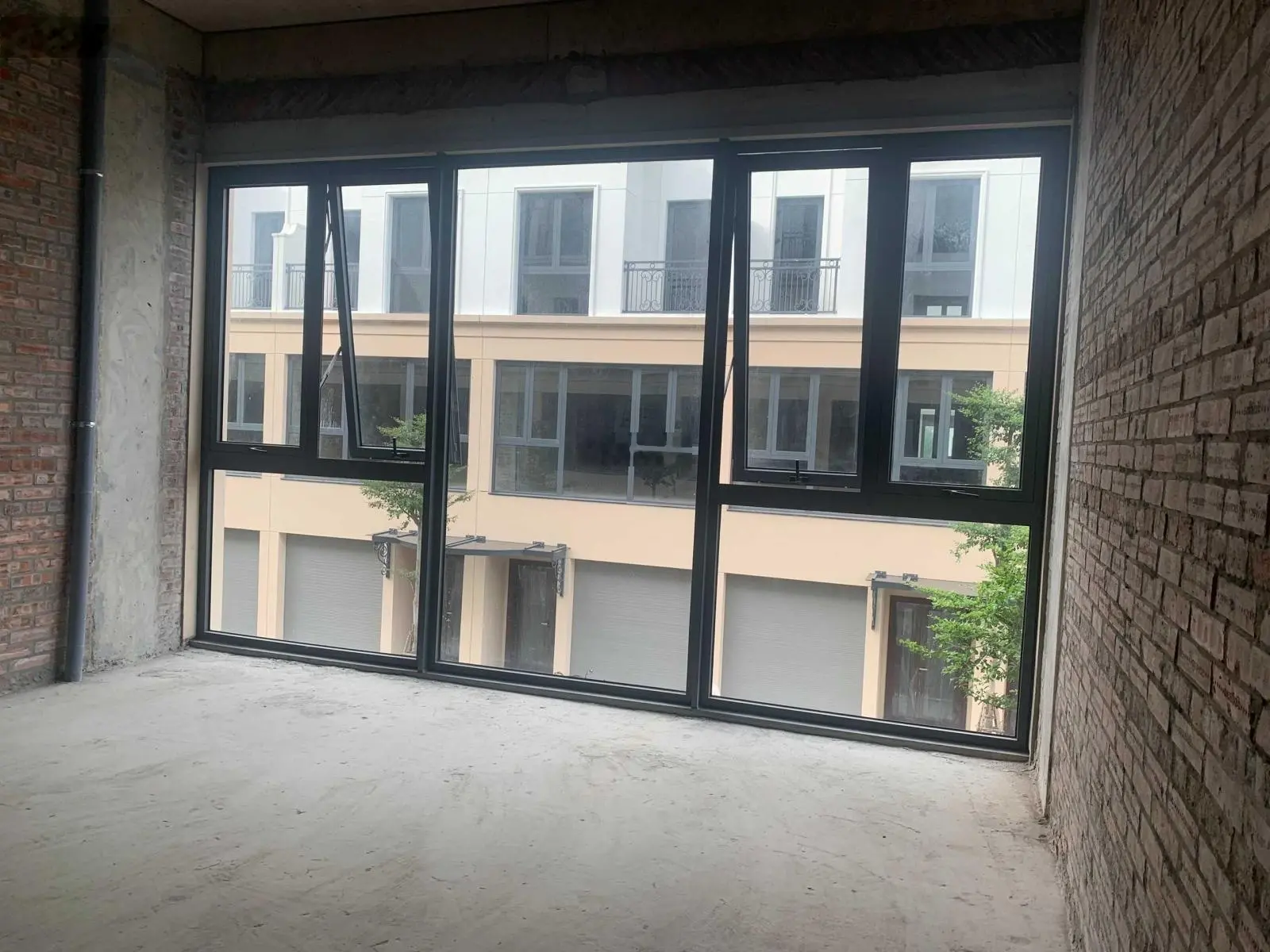 Bán LK5.8 diện tích 80m2 xây 5 tầng giá 4.8 tỷ tại Central Rieverside