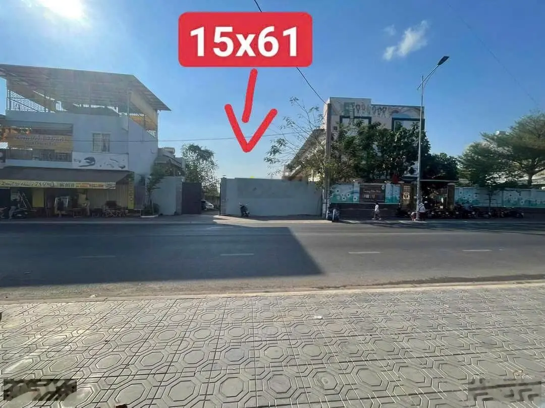 Chỉ 30tr/m2. Bán gấp lô đất 924m2 mặt tiền đường Hai Bà Trưng nối dài, sau siêu thị Big C Go Dĩ An