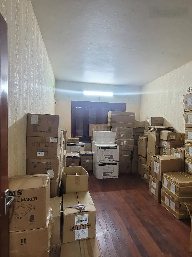 Nhà Ngô Xuân Quảng 102m dân xây ô chờ thang máy ô tô vào nhà, giá 11 tỷ cách cầu Vĩnh Tuy 5P lái xe