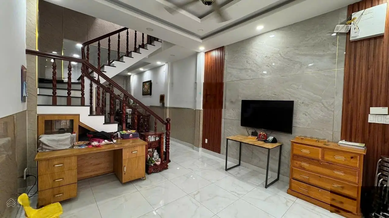 Nhà HXH 8m 1 trục cách 70m ra Phạm Văn Chiêu P8 4x16m 1 lầu đúc BTCT 2pn 2wc