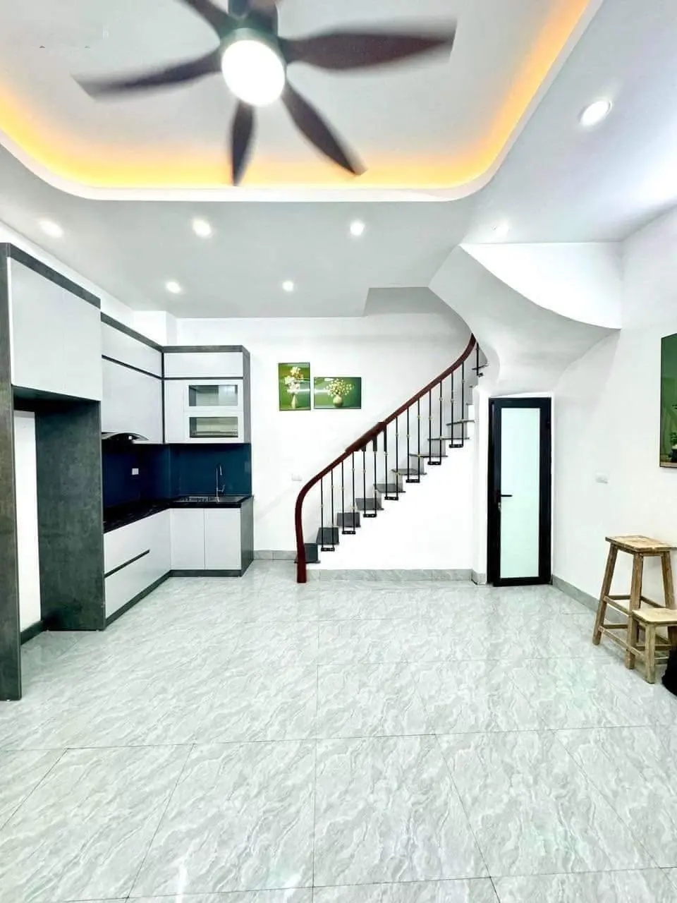 Bán nhà Xuân Đỉnh - lô góc - ngõ thông - oto đỗ cửa - 5 tầng giá tốt