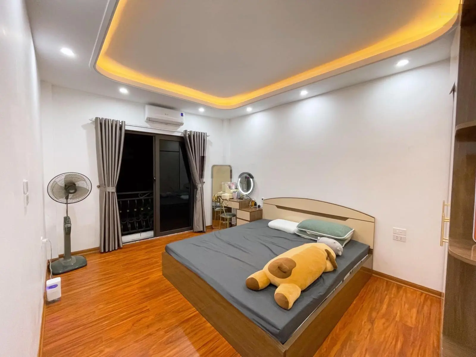 Bỏng tay! Đặng Tiến Đông 2 thoáng, 5m ra ô tô, ô chờ thang máy, dân xây, ngõ thẳng - thông, 63m2x5T