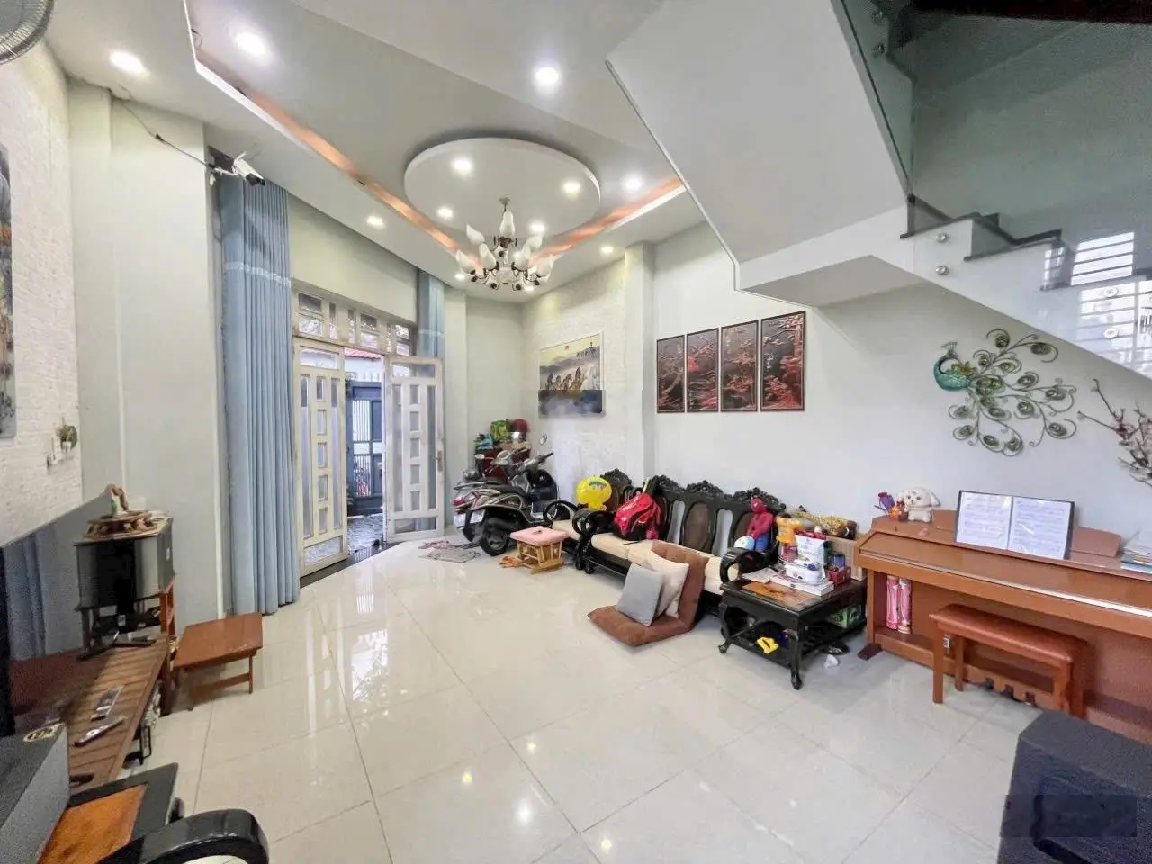 Hạ giá 400tr, bán gấp nhà 4 tầng, góc 2 mặt tiền hẻm 606 cạnh khu dân cư Hồng Long