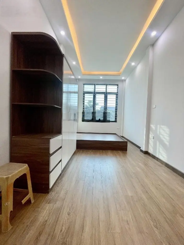 Bán nhà Tân Mai, nhà đẹp, ở ngay, ô tô đỗ gần nhà, 50m2, 4 tầng, 6.2 tỷ