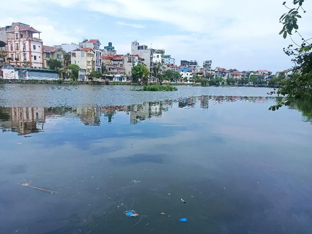 Nhà Bồ Đề mặt ngõ thông ô tô vào nhà - nhà 7 tầng thang máy nội thất xịn vài bước hồ điều hòa