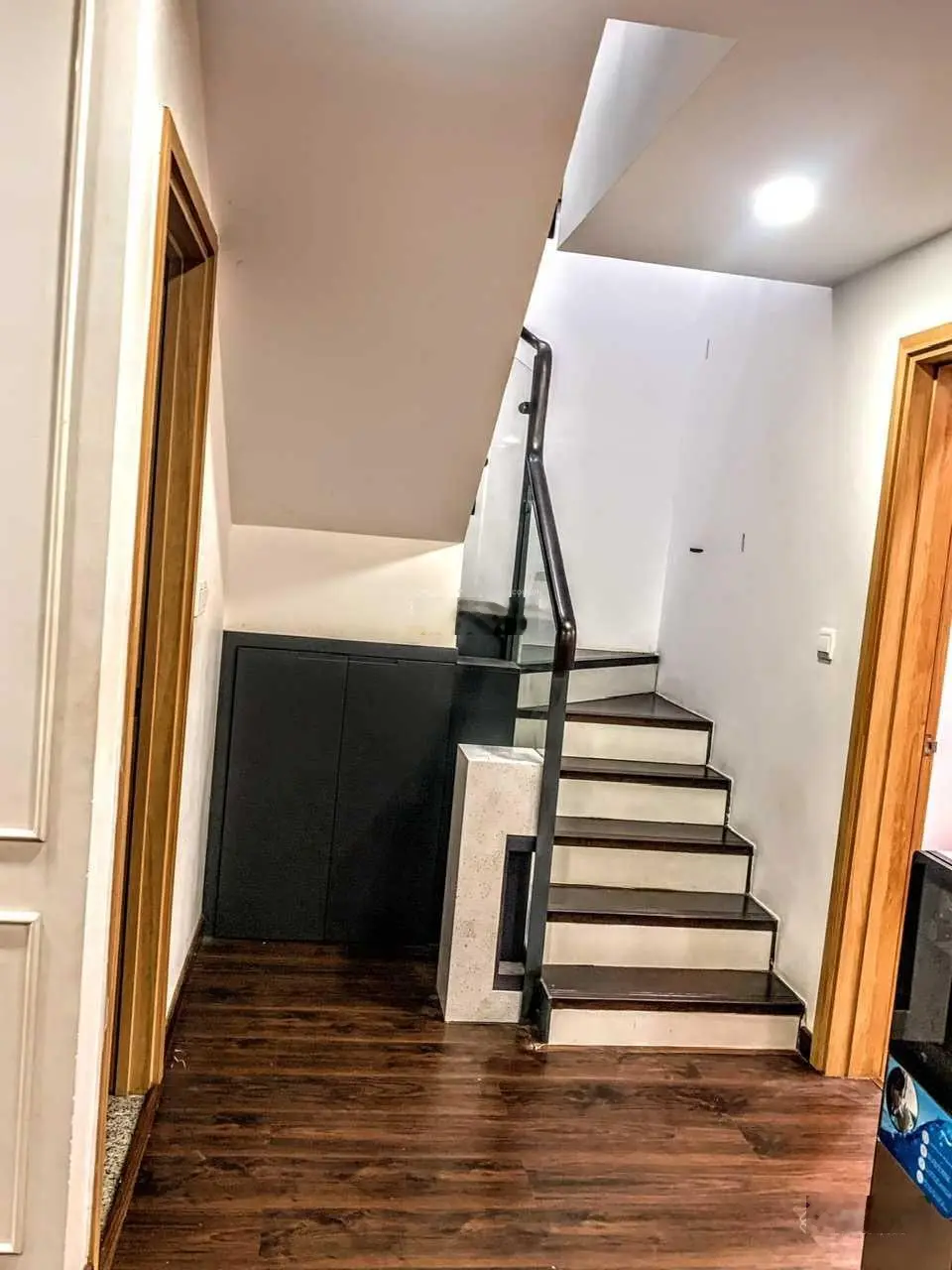 Hàng VIP cần bán gấp căn Duplex Emerald 3PN - 2WC nội thất xịn bắt mắt, căn góc hướng đón gió