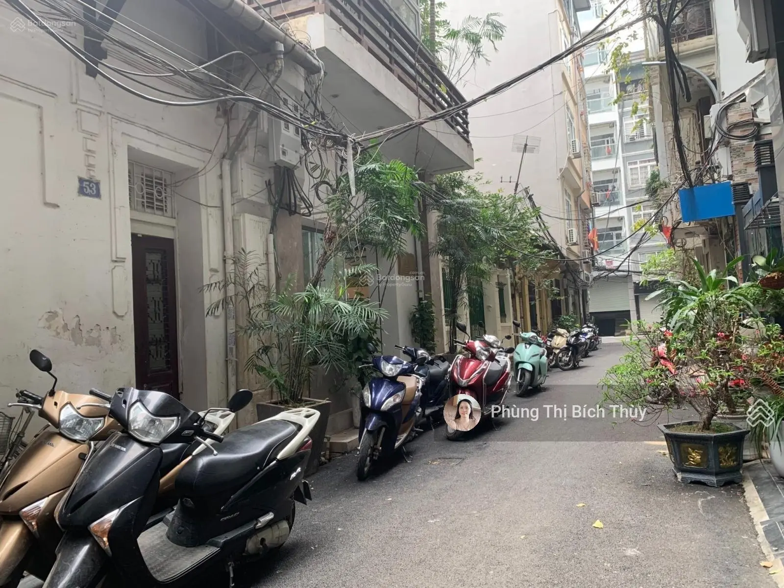 Chính chủ cần tiền bán gấp, giá rẻ nhất khu nhà 4 tầng - ô tô vào nhà - KD - phố Lạc Trung - HBT