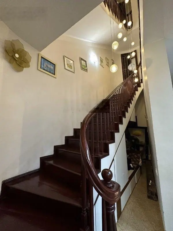 Bán bất chấp! Phùng Chí Kiên, 2 ô tô tránh, vỉa hè, 20m ra phố, 2 thoáng, KD văn phòng, 82m2*5T