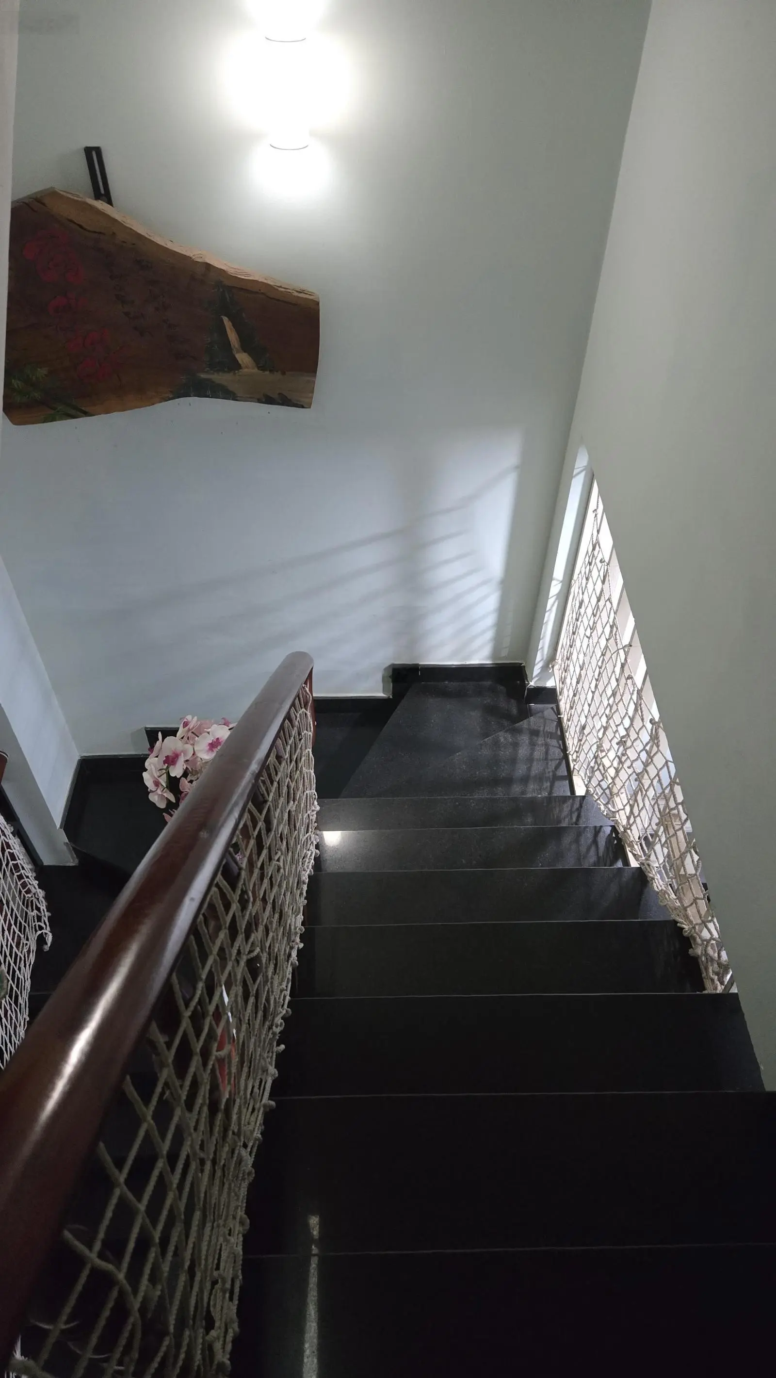 Bán gấp nhà hẻm xe hơi, 52m2, 3 tầng. Nhà đẹp vào ở ngay