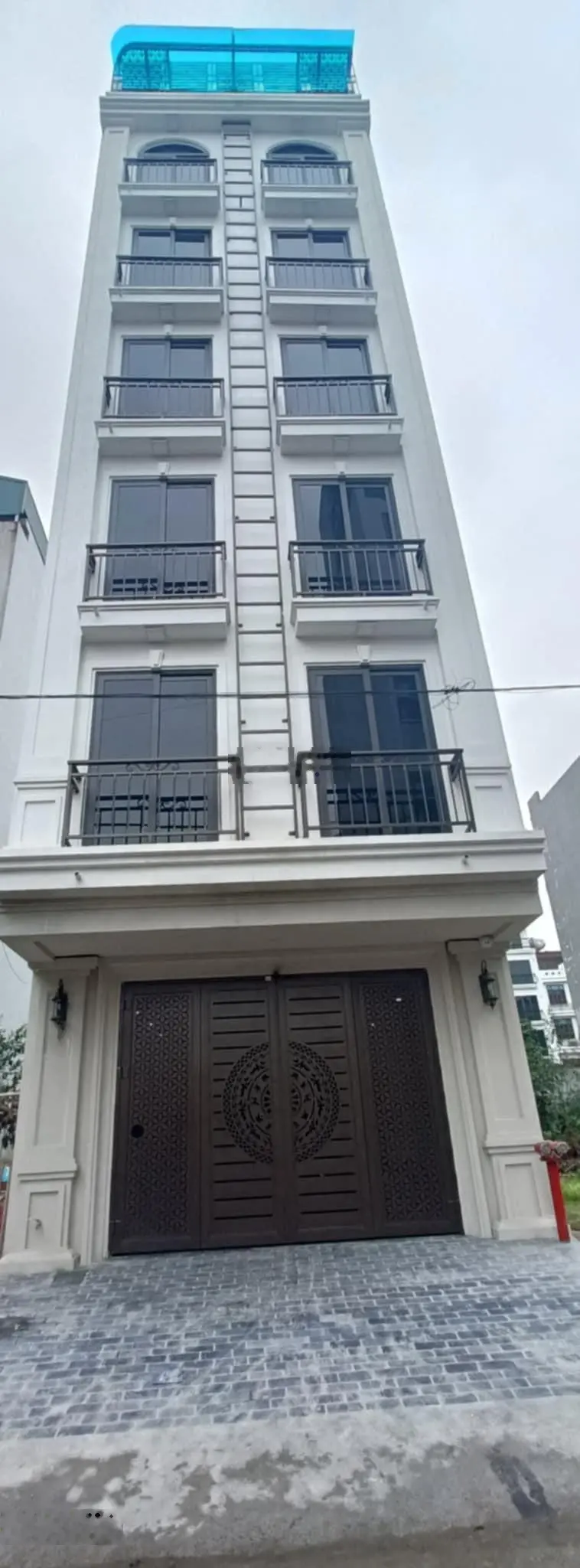 CCMN Ba La, Hà Đông. Dt 56m2 x7T thang máy. Phân lô ô tô tránh, vỉa hè. Giá 14.6 tỷ. Dt 750tr/năm
