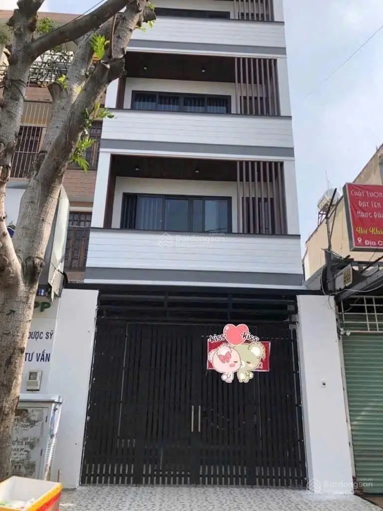 Tòa nhà căn hộ dịch vụ 4 lầu mặt tiền Man Thiện cần bán
