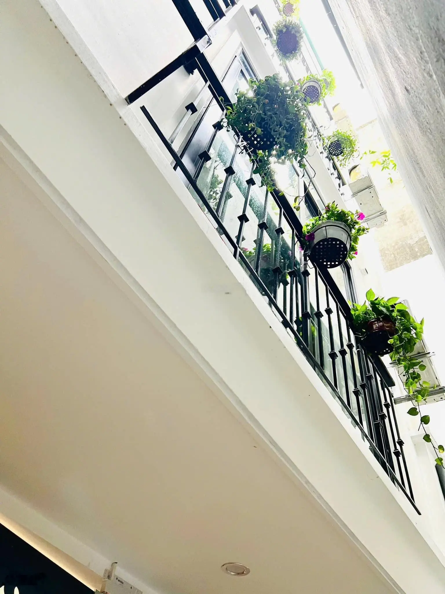 Đẳng cấp! Tòa CHDV Ngọc Hà 52M2*6T, MT 5M, lô góc, phố 20m, 10 phòng KK, đủ PCCC, DT 700tr/năm