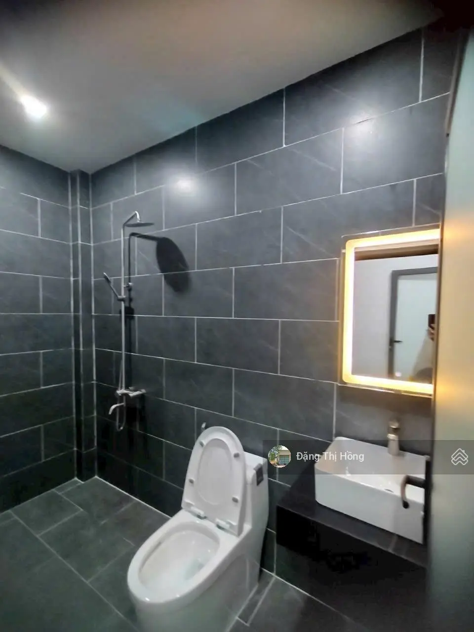 Nhà cần bán ngay đầu đường Phan Văn Đối ngay sau chợ Bà Điểm ra QL 1A 2p, SHR, đang cho thuê 8tr/th