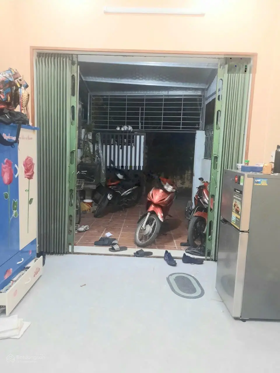 Bán nhà đường 19/5 thành phố Nam Định, sổ đỏ chính chủ, ô tô đỗ cách cửa nhà 7m. nội thất cơ bản
