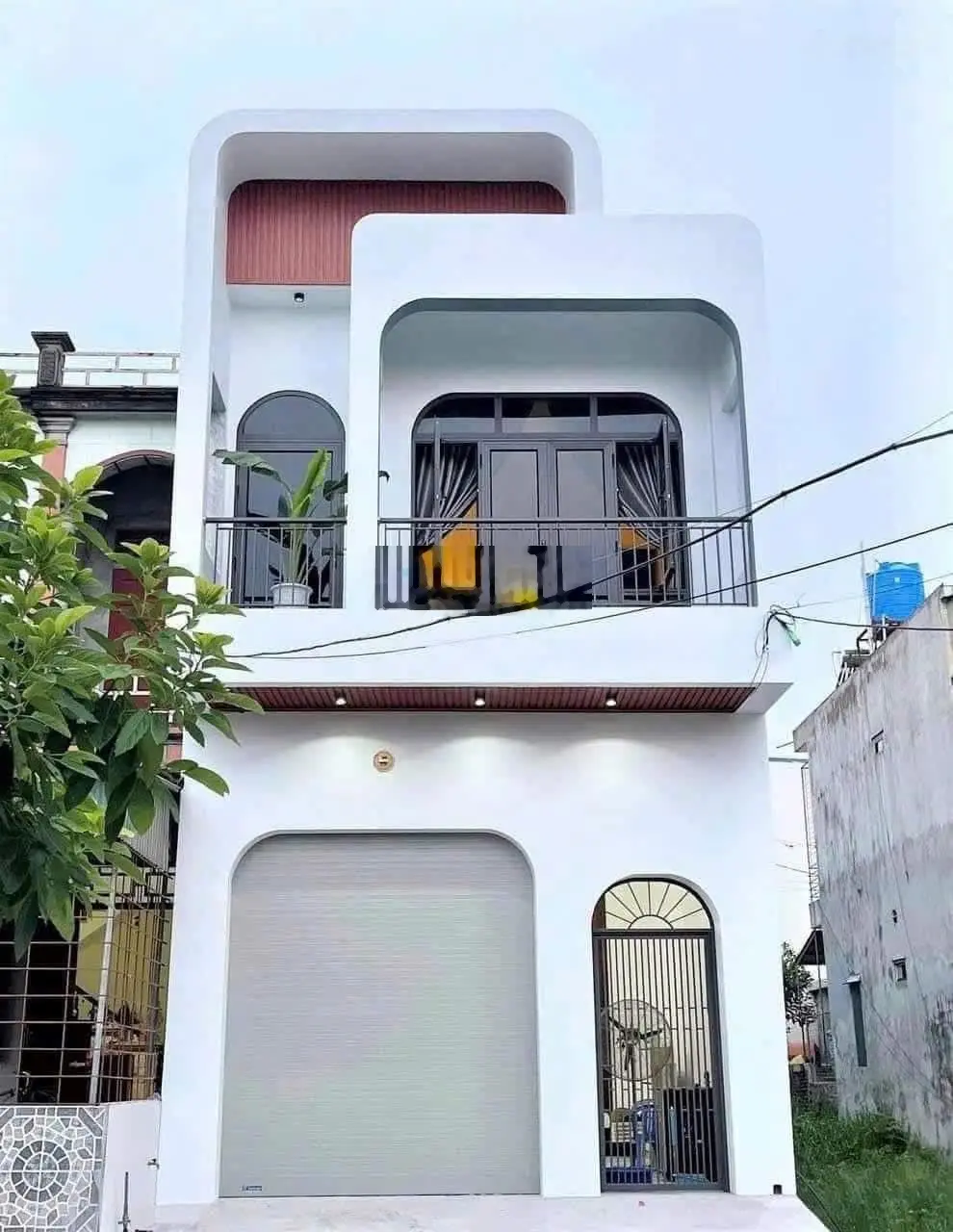 Bán nhà riêng cách chợ Bình Chánh 5km DT 112 m2. Sổ hồng riêng. Nhà mới 100%