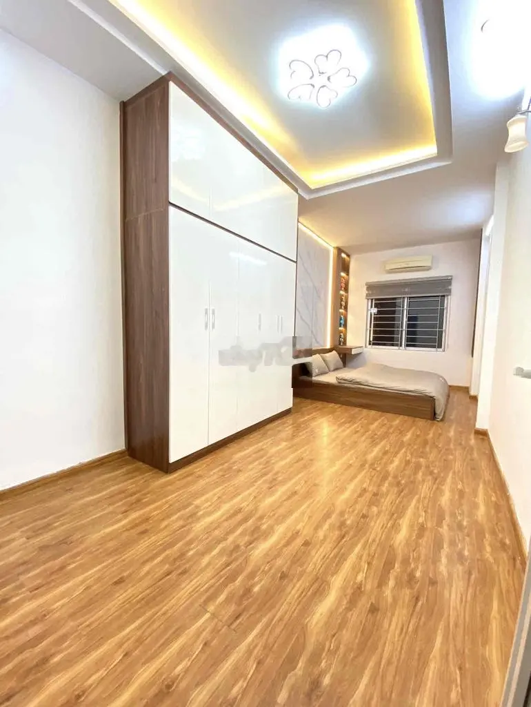 BÁN NHÀ NGÕ 467/12 SN 16 LĨNH NAM , NHÀ MỚI NỘI THẤT , DT: 33m2 x 4 T