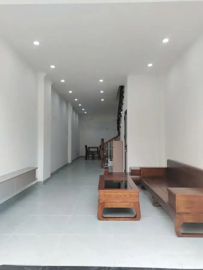 Bán nhà Lai Xá - Hoài Đức 43m2 x 5 tầng x 8 phòng ngủ khép kín, full nội thất. Sổ đẹp nở hậu.