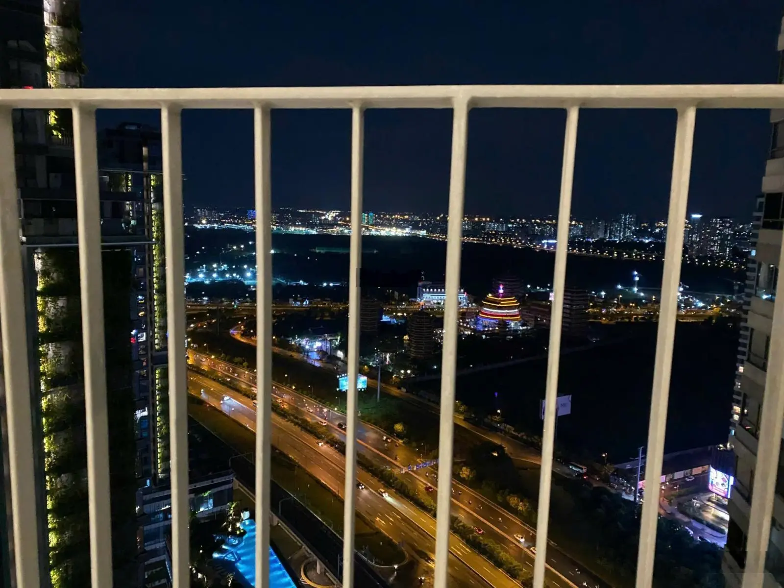 Bán gấp căn hộ 2pn Masteri An Phú, view thành phố thoáng đãng, Giá tốt nhất thị trường 5,5 tỷ