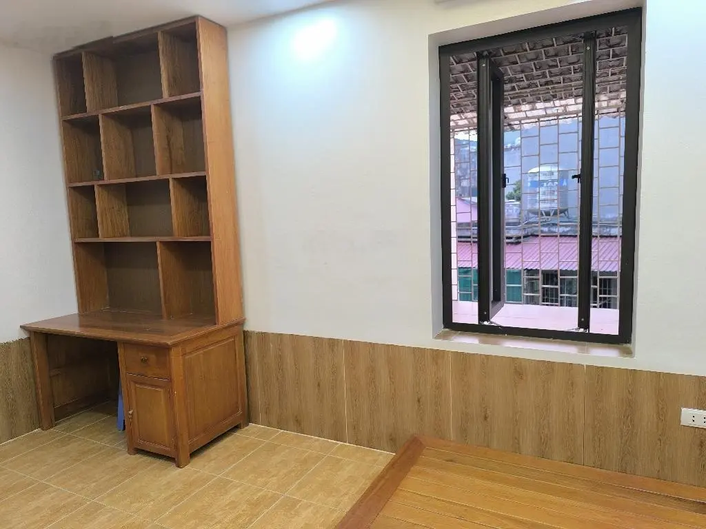 Bán căn hộ tập thể Mai Dịch, mới tinh ô tô đỗ cửa tiện ích ngập tràn, 80,5 m2, giá 3,15 tỷ