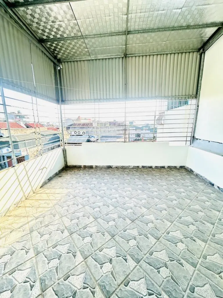 Bán nhà hoàng mai mới keng - 33m 5 tầng - gần phố ngõ nông- sổ đẹp.