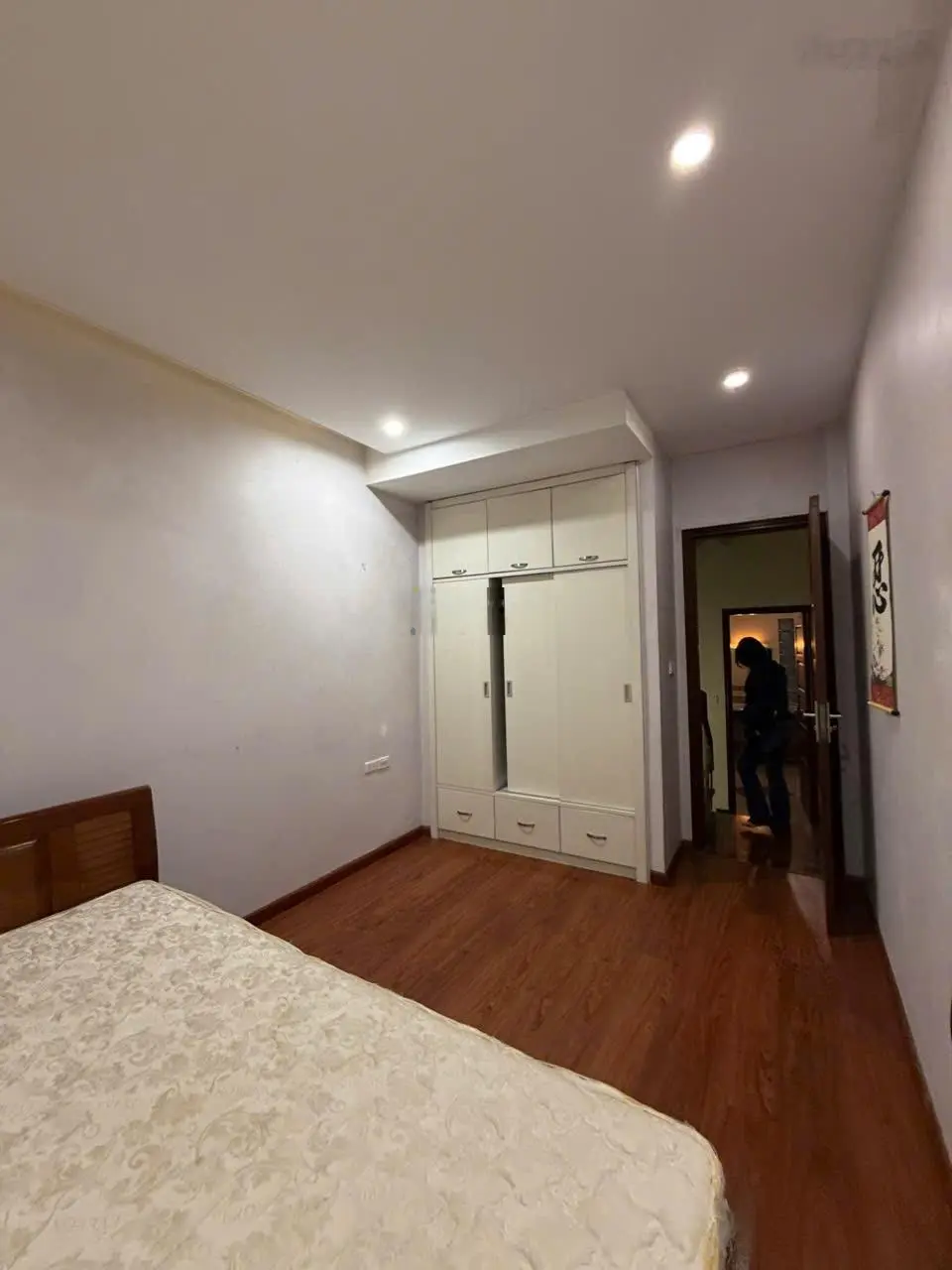 Chính chủ cần bán gấp căn nhà Vạn Phúc - dt 30m2 - 5 tầng