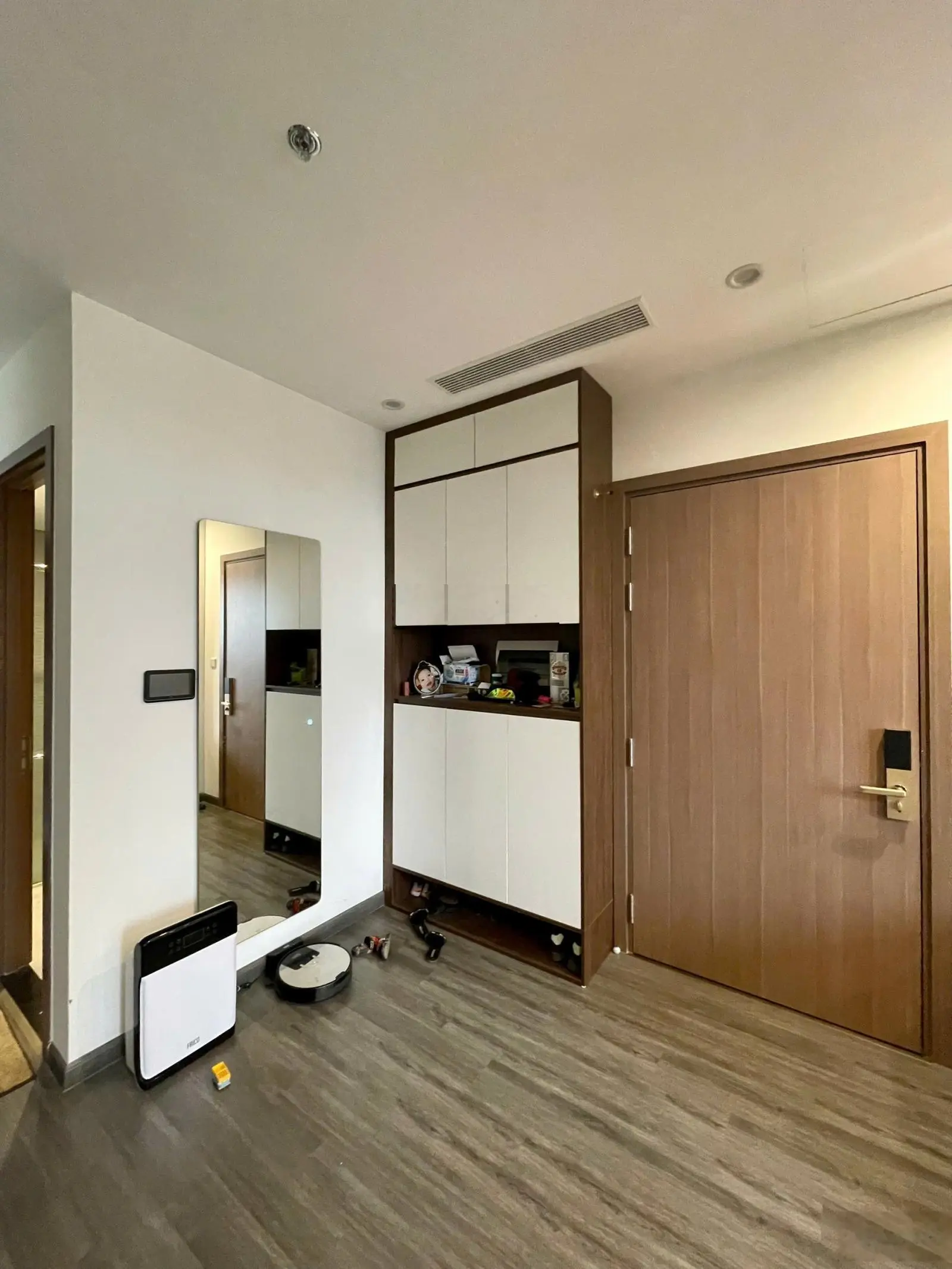 Chủ nhà chuyển công tác cần bán căn góc Đông Bắc 82m-The Zenpark-view bể bơi cực đẹp-full nội thất