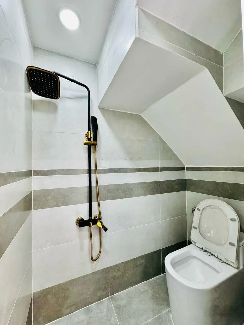 Đầu tư nhà bến xe An Sương tặng nội thất cho KH thiện chí với 60m2 phù hợp cho thuê