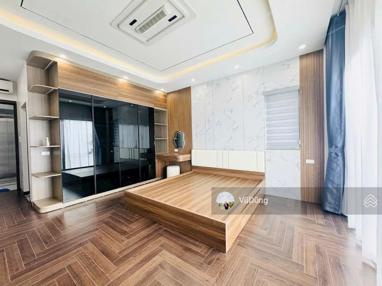 Bán nhà phân lô Phúc Đồng 918, Long Biên DT 50M2, 8 Tầng, MT 4.3M, Vỉa hè, ô tô tránh, lô góc.