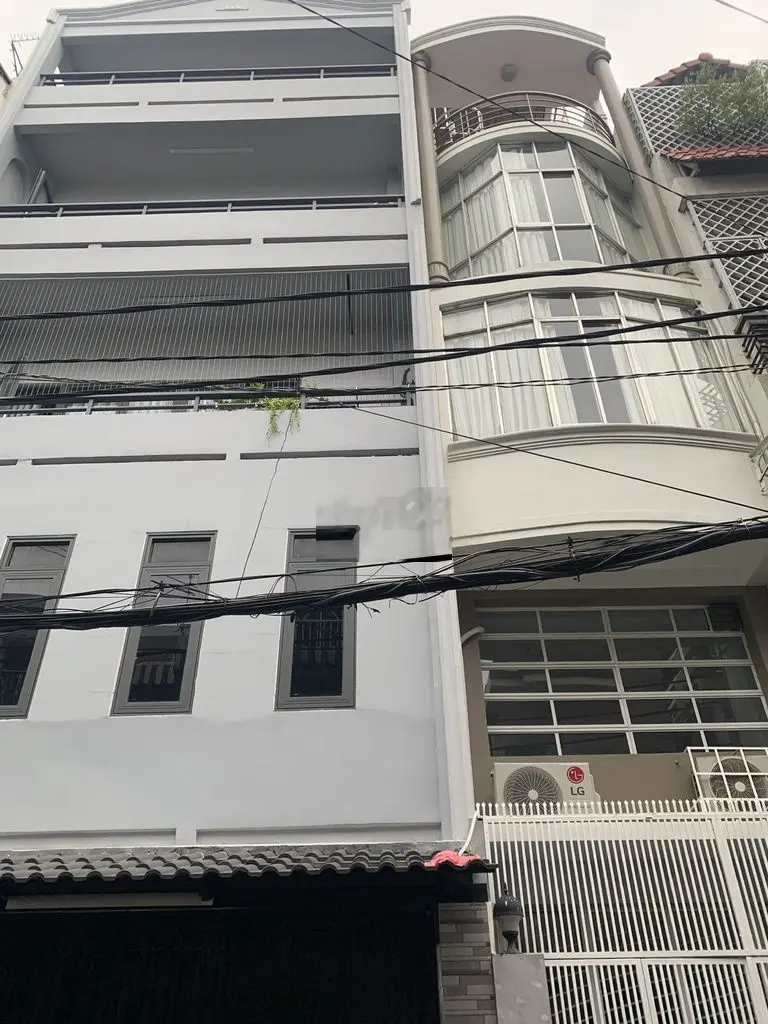 BÁN ĐẤT TẶNG NHÀ XÂY CHDV, NGANG 6m x 15m, HXH ĐƯỜNG HOÀ HƯNG, QUẬN 10
