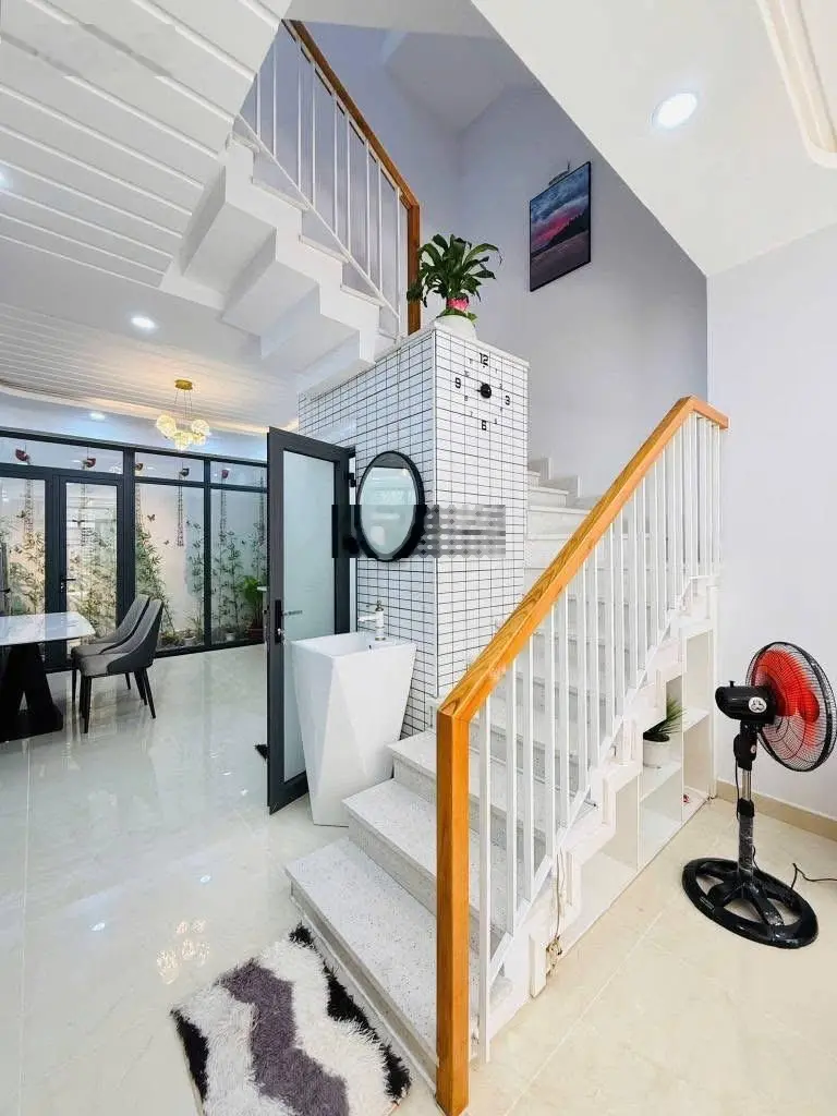 SIÊU PHẨM CỰC HOT, NHANH TAY KẺO HẾT nằm tại Lam Sơn, Phường 2, Tân Bình| Giá chỉ 2 tỷ 390| DT 44m2