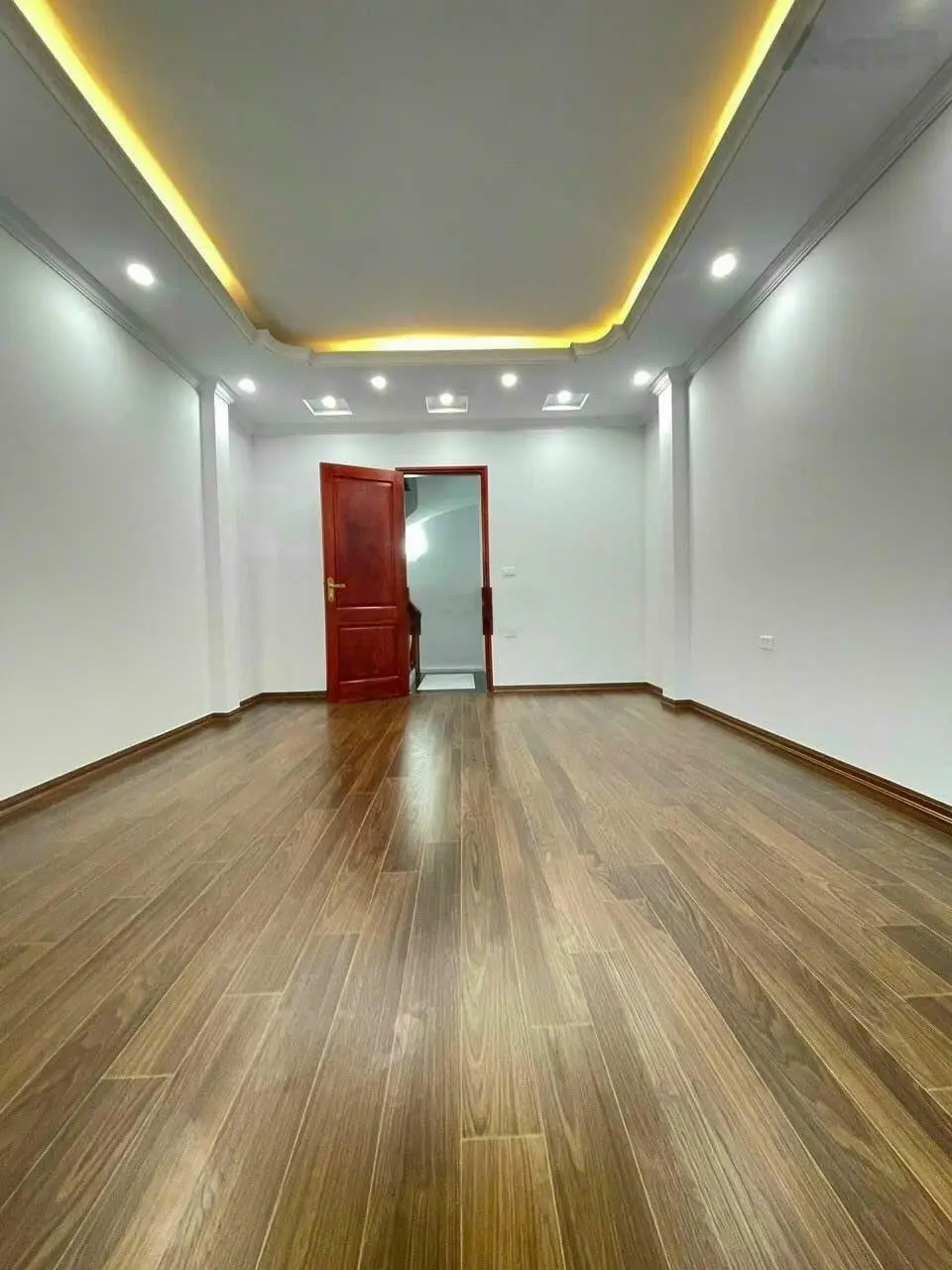 Nhà 30m2 x 5 tầng Tây Mỗ, ngõ thông, ô tô đỗ cổng, 60m ô tô dừng đỗ, giá 4.55 tỷ, lh 0988 175 ***