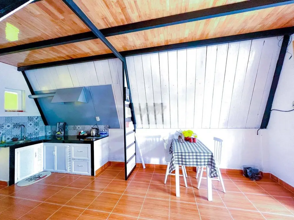 Bán nhà homestay sân vườn View cực đẹp 120m2 Giá 1,2tỷ P3 - TP Đà Lạt
