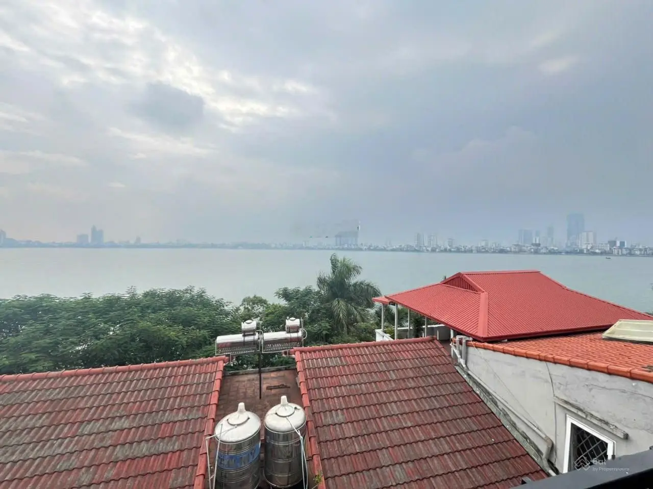 Cần bán nhà biệt thự lô góc phố Quảng Khánh, Tây Hồ 126 m2, 5 tầng, MT 10m, view Hồ Tây, giá 62 tỷ