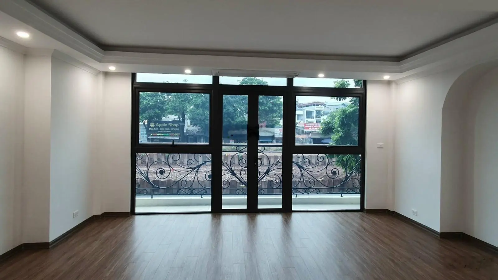 Bán nhà mặt phố 8 tầng dt 50m-mt 6m-lô góc-thang máy-view hồ tây-trung tâm quận tây hồ.giá: 22.5 tỷ