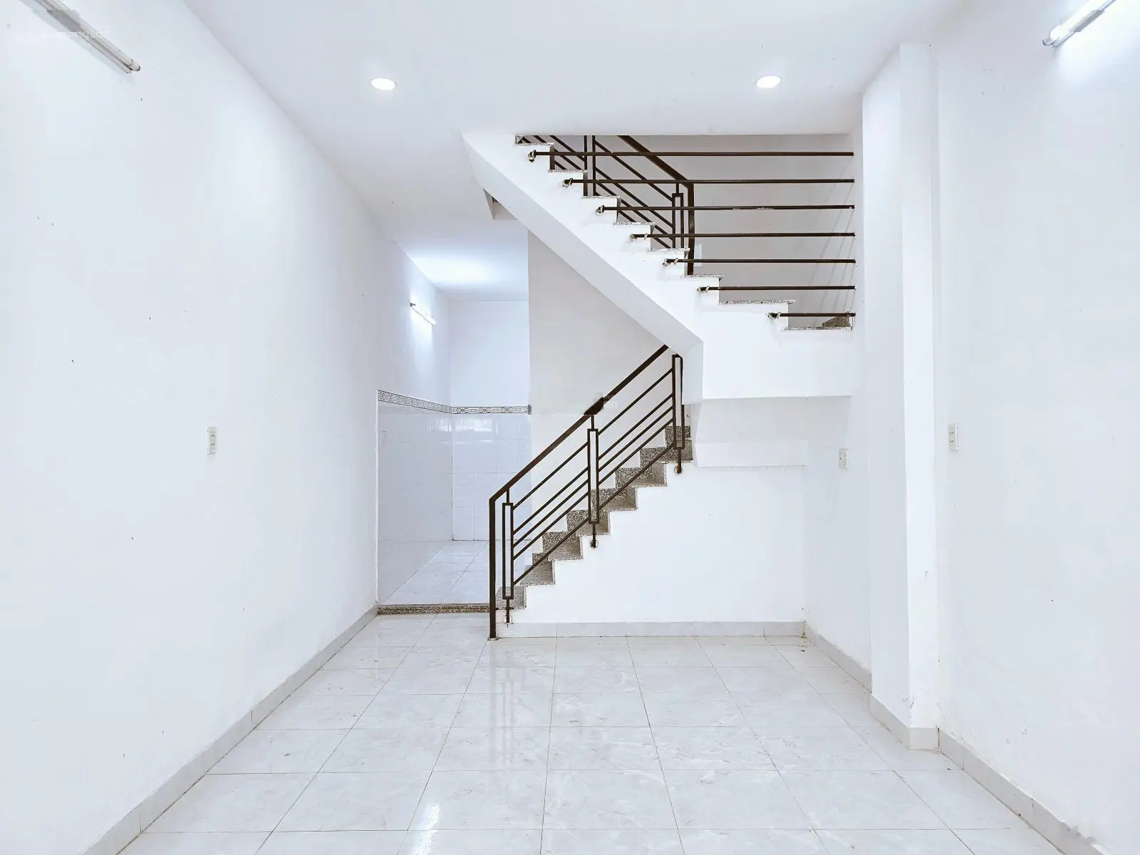 Nhà 7.5x15m 107m2 ngay chợ Hiệp Bình Phước, 1 trệt 1 lầu giá 5.1 tỷ