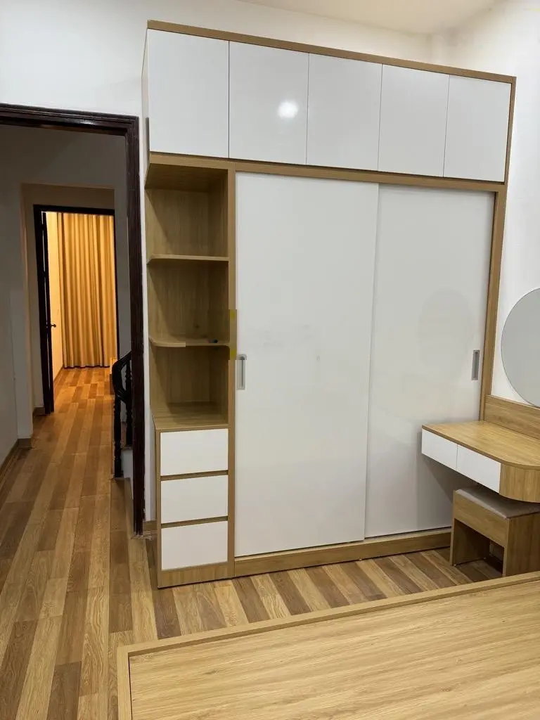 Bán nhà dân xây Ngọc Thuỵ, ô tô đỗ cửa DT 40m2 full nt