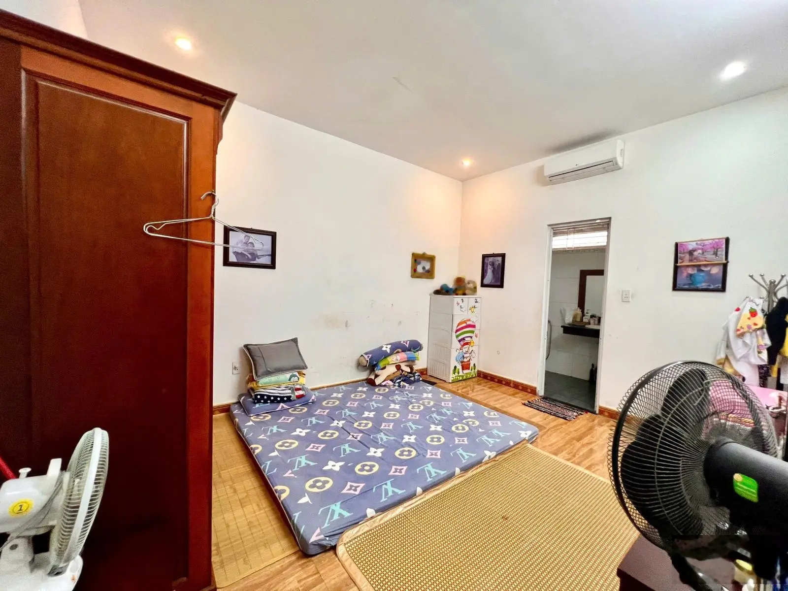 Bán gấp nhà 3 tầng MT đường 15m Trần Nhân Tông, gần Khúc Hạo, Sơn Trà, vị trí KD tốt - Giá rẻ 10 tỷ