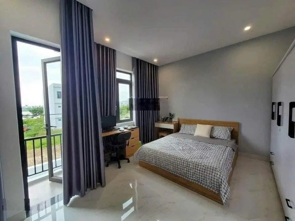 Bán nhà cho thuê DT 95m2 SHR nằm ngay mặt tiền đường Đinh Đức Thiện nằm sau lưng chợ Bình Chánh