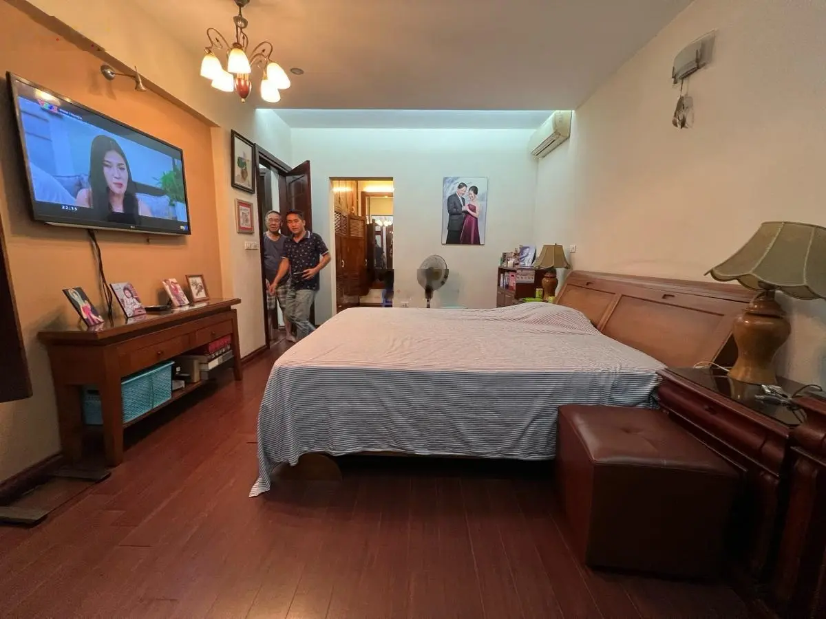 Bán biệt thự 300m2 tại Trần Thủ Độ, Hoàng Liệt, Hoàng Mai, Hà Nội, giá siêu hời 92,9 tỷ