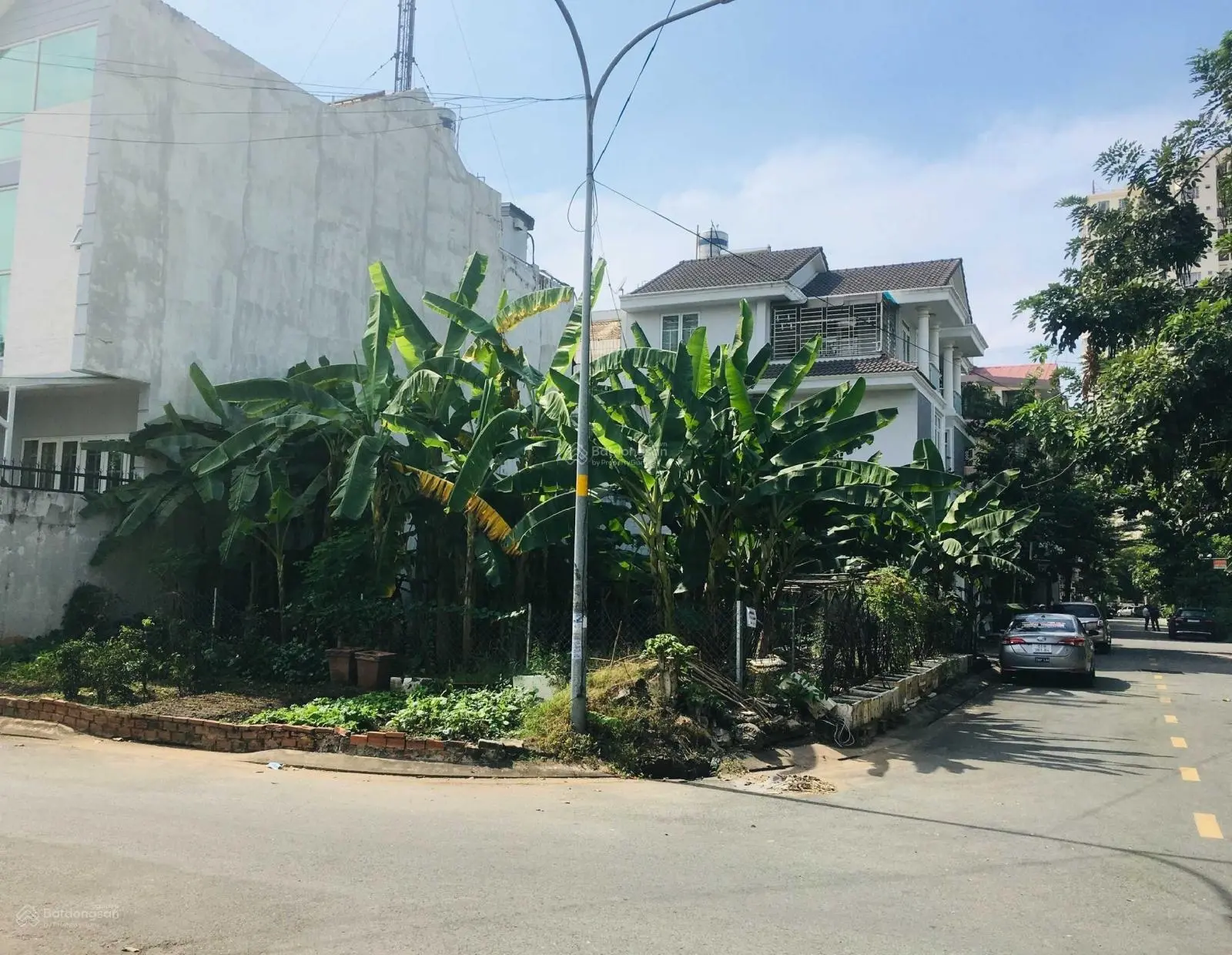 Bán khuôn đất biệt thự 2 mặt tiền đường 33 - DT 10x20m - KĐT An Phú An Khánh, Q. 2 - giá 38 tỷ TL