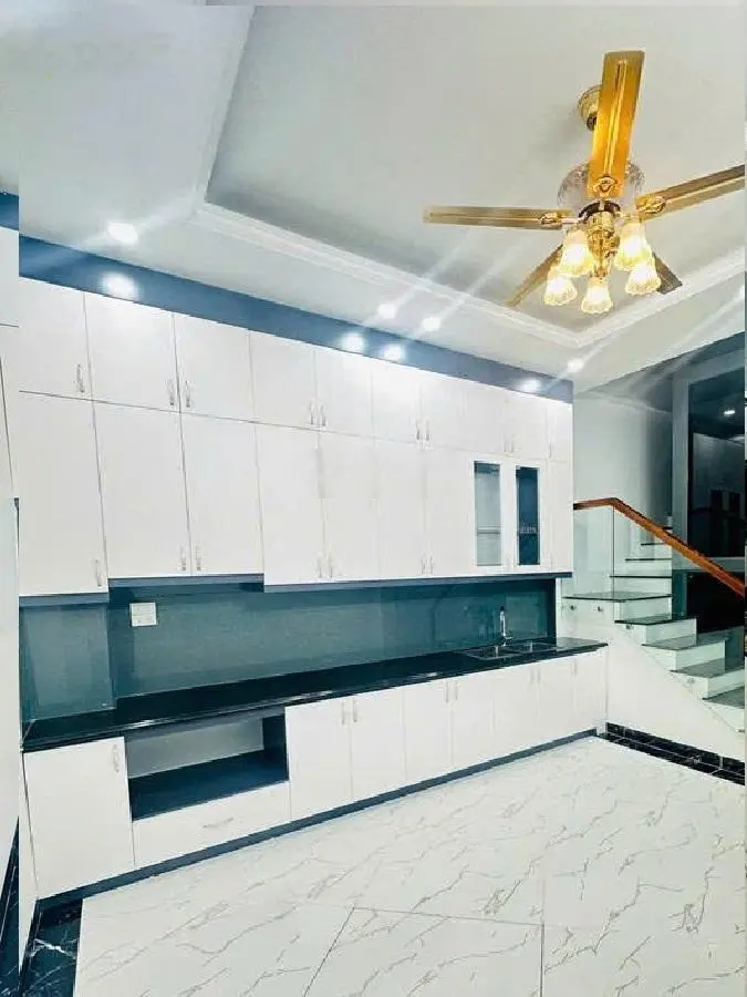 Bán nhà Yên Hòa, 51m2x5 tầng, 7 phòng ngủ, ngõ thông, gần phố. 9.25 tỷ